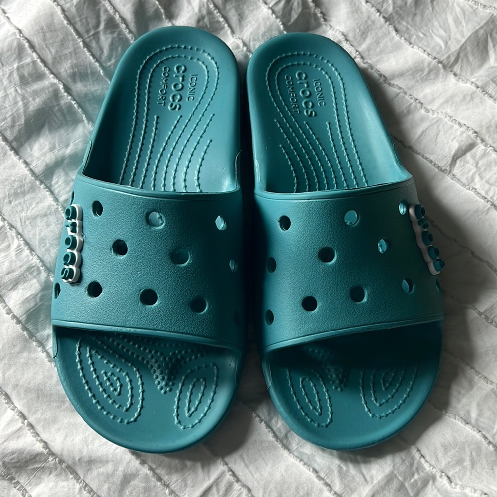 Croc slides